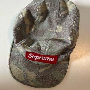Supreme navy hat - perfect condition